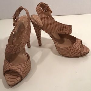 Like New Beige Italian Designer Shoes Size 6